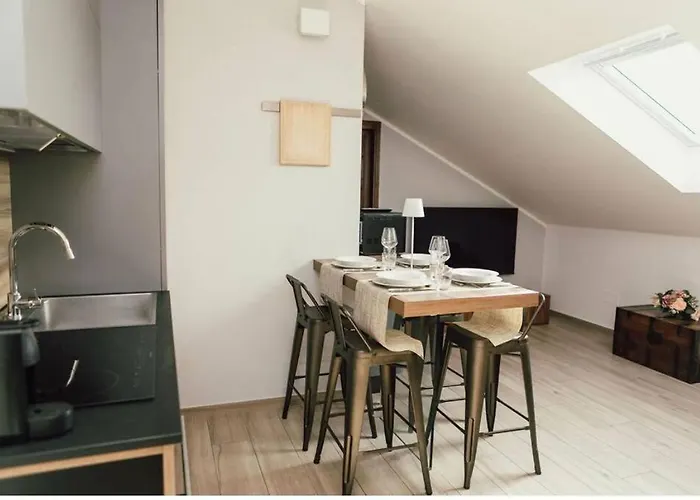 Casa Savo - Parcheggio Gratuito Nella Blu Area Apartmán Janov